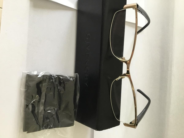 Givencky - VGV 437. 54_16 135