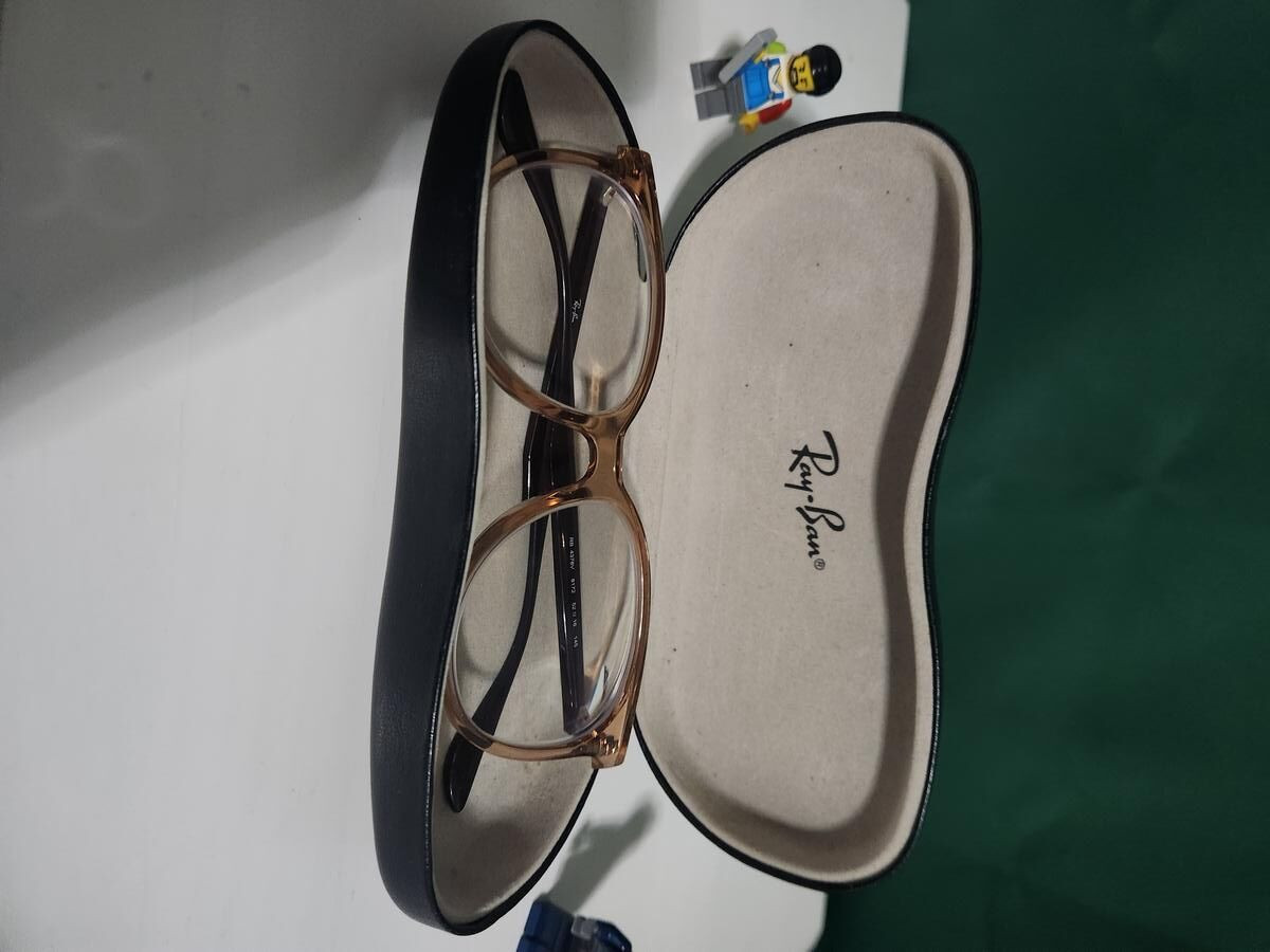 Ray-Ban translucides – excellent état – étui d’origine - RB4378V