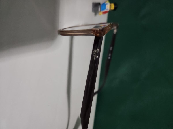 Ray-Ban translucides – excellent état – étui d’origine - RB4378V