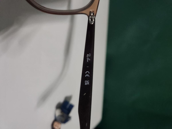 Ray-Ban translucides – excellent état – étui d’origine - RB4378V