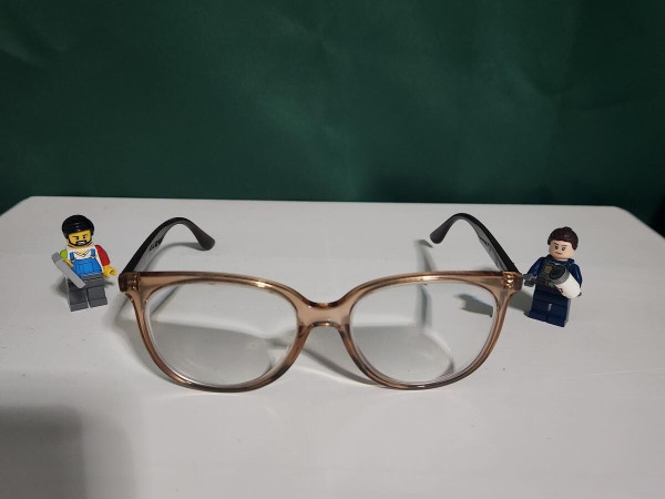 Ray-Ban translucides &ndash; excellent &eacute;tat &ndash; &eacute;tui d&rsquo;origine - RB4378V