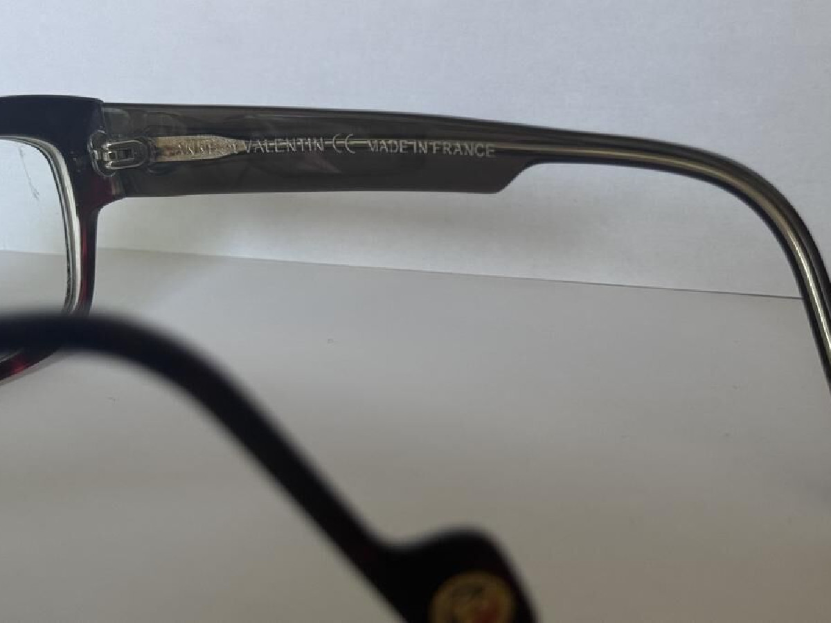 Anne et Valentin - Reaction 0927 4,58 cm¤1 cm