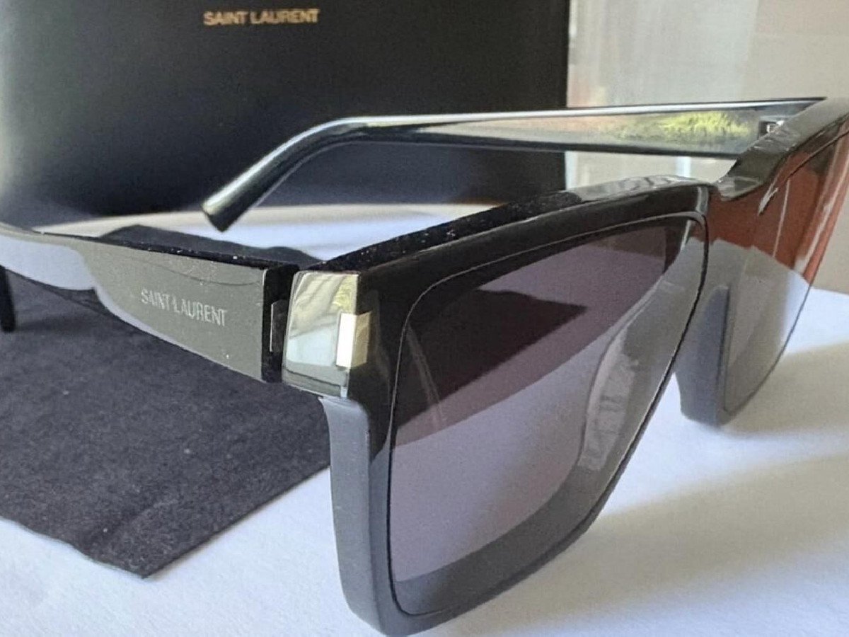 YVES SAINT LAURENT - SL610
