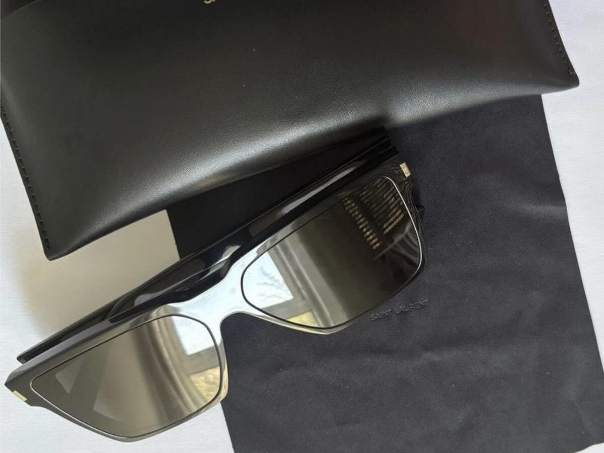 YVES SAINT LAURENT - SL610