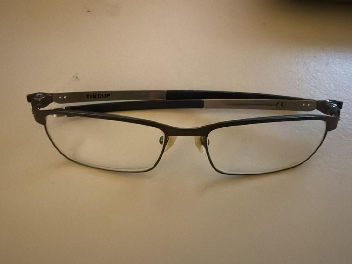 OAKLEY modèle TINCUP - 135OX3184-0256 54¤17
