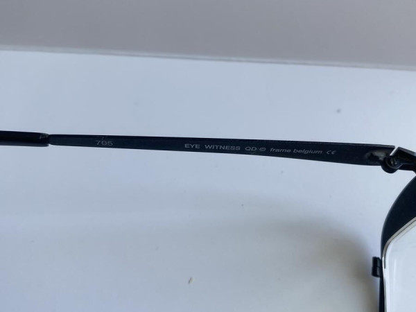 Th&eacute;o Eye witness QD 705