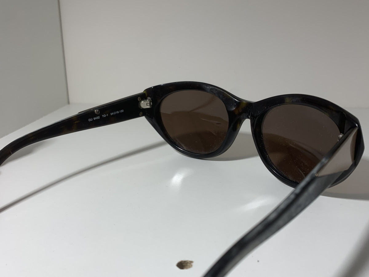 Guess - GU 6432