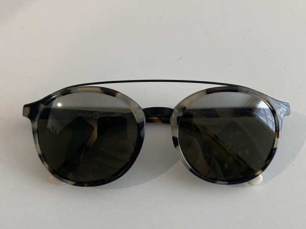 Lunettes de soleil Etnia Barcelona d occasion Prix Accessibles