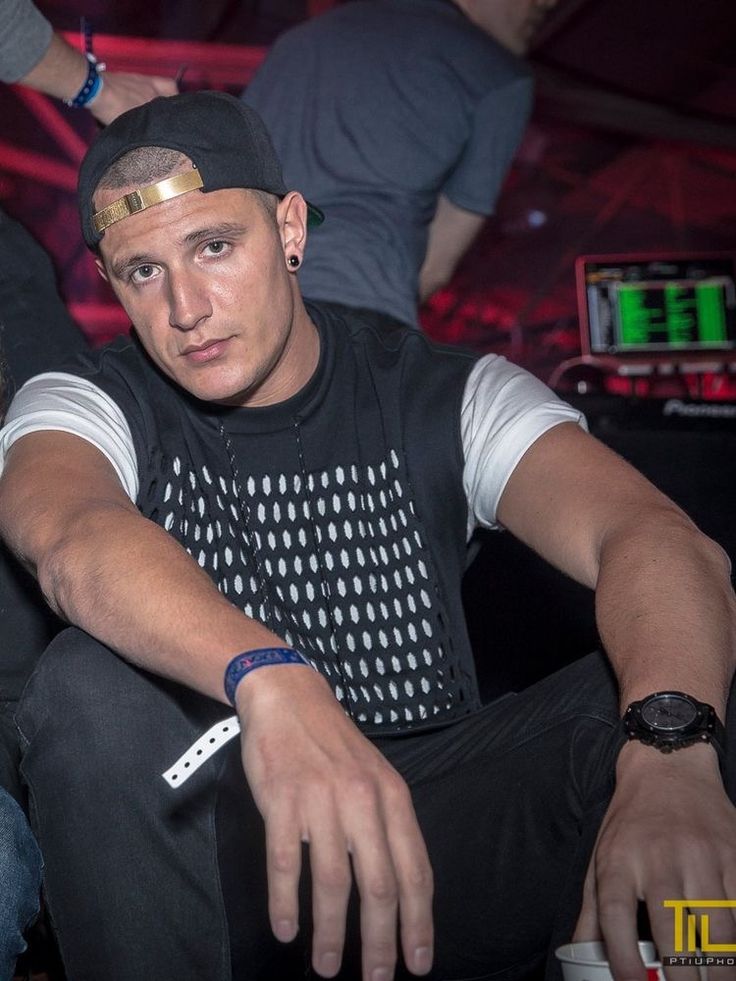 DJ Snake sans lunettes