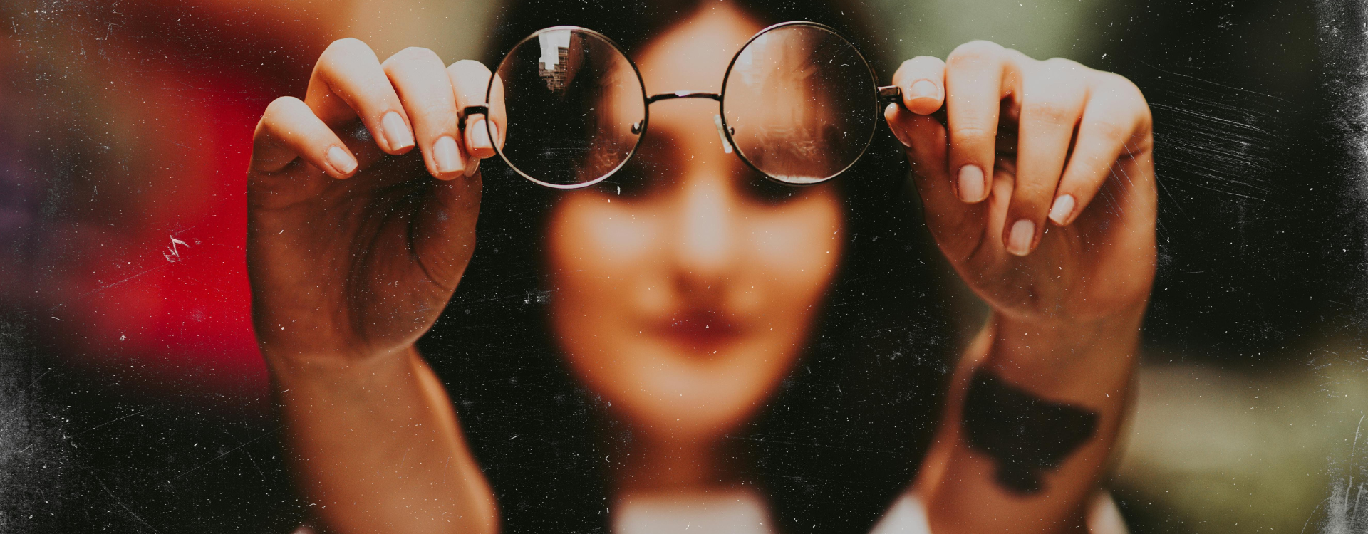 Interview avec nos opticiens : Lunettes de seconde main reconditionnées