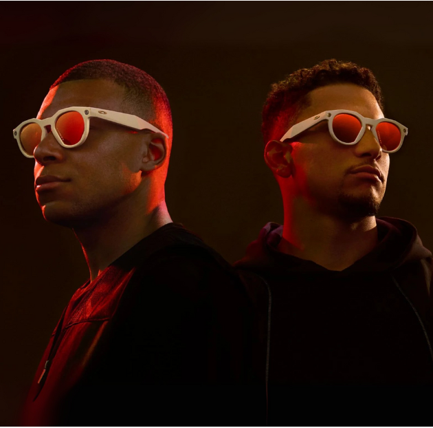 Oakley Meta: innovative AI-powered sports smart glasses